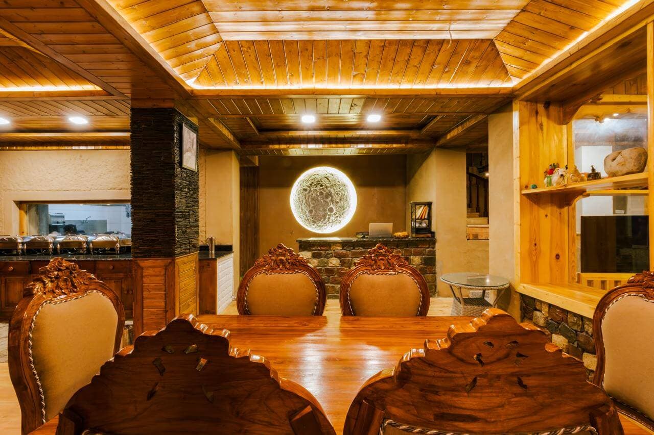 Intimate dining table with a view